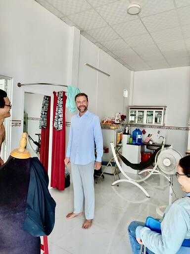 Xem ảnh  của khách hàng - Anh Tailor